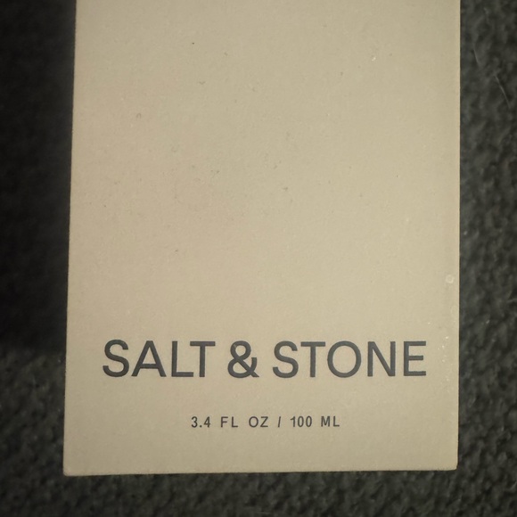 Salt & Stone Santal & Vetiver Body Mist - Picture 4 of 4